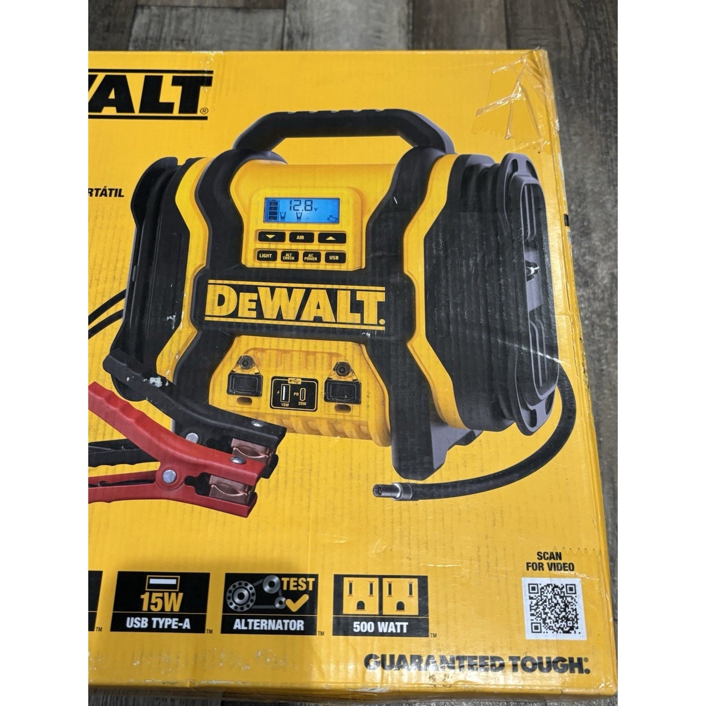DEWALT Portable Power 2000 Peak Amp Jump Starter w/Digital Compressor NO CHARGER