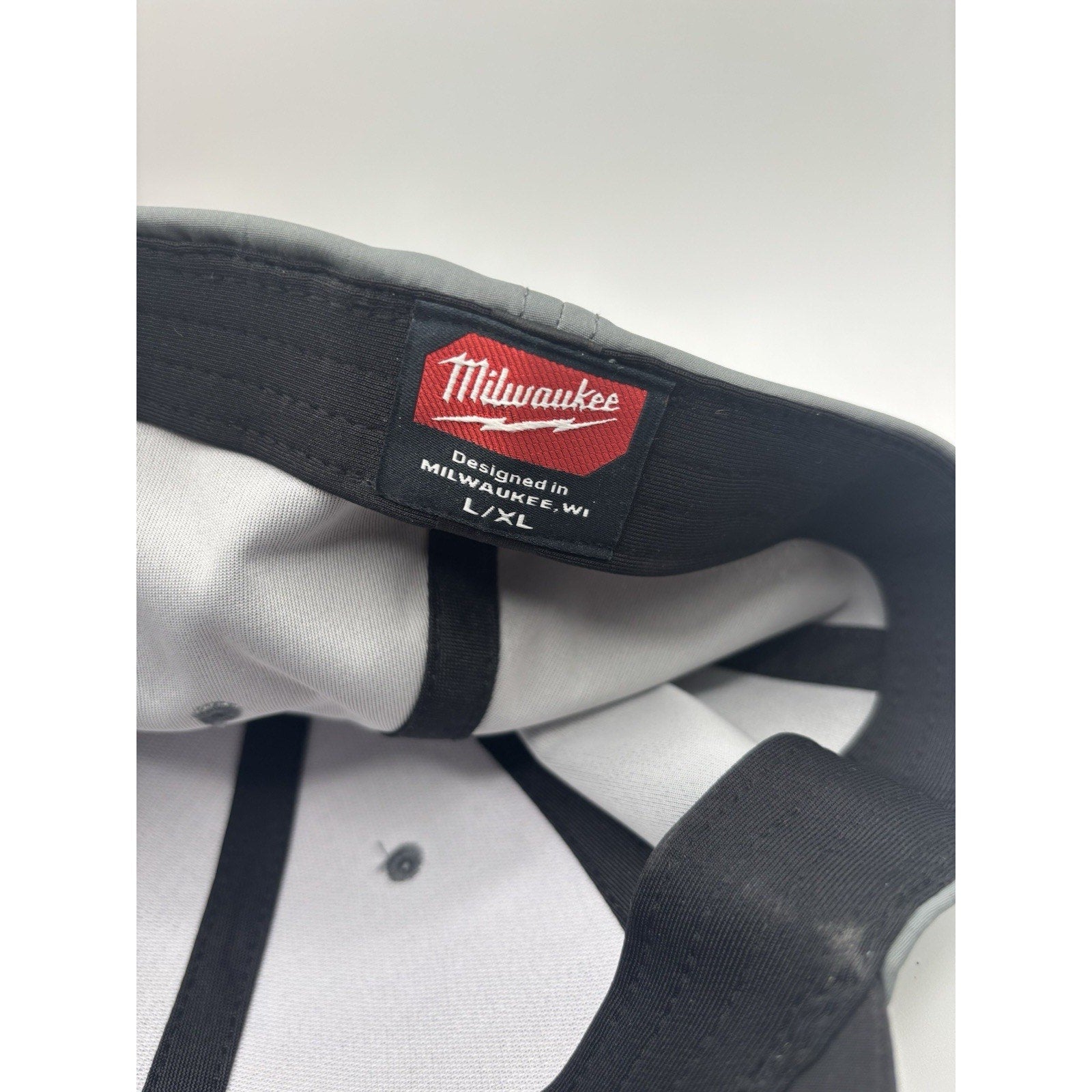 Milwaukee Large/Extra Large Dark Gray WORKSKIN Fitted Hat