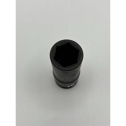 Milwaukee 19 mm SHOCKWAVE Impact Duty 1/2 In Drive Deep Socket 6 Point