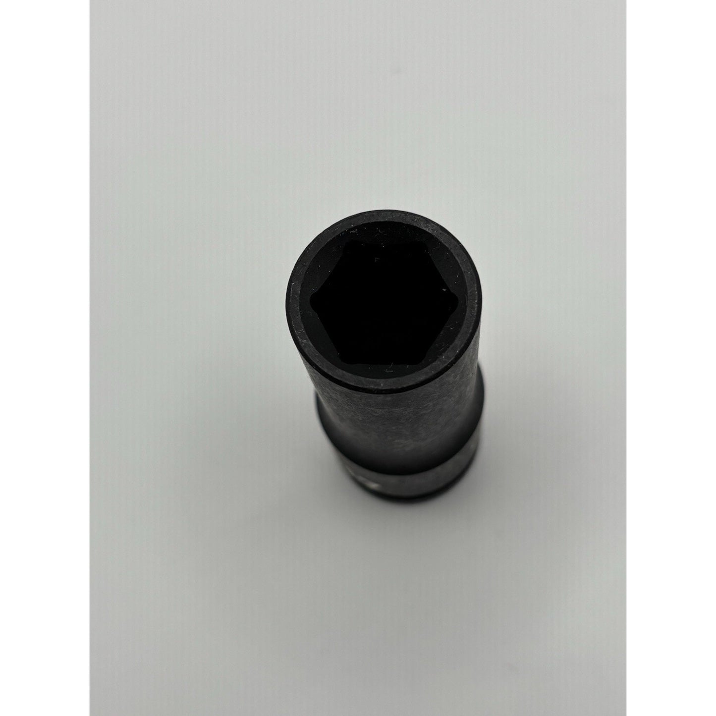 Milwaukee 17mm SHOCKWAVE Impact 1/2" Drive Metric Deep 6-Point