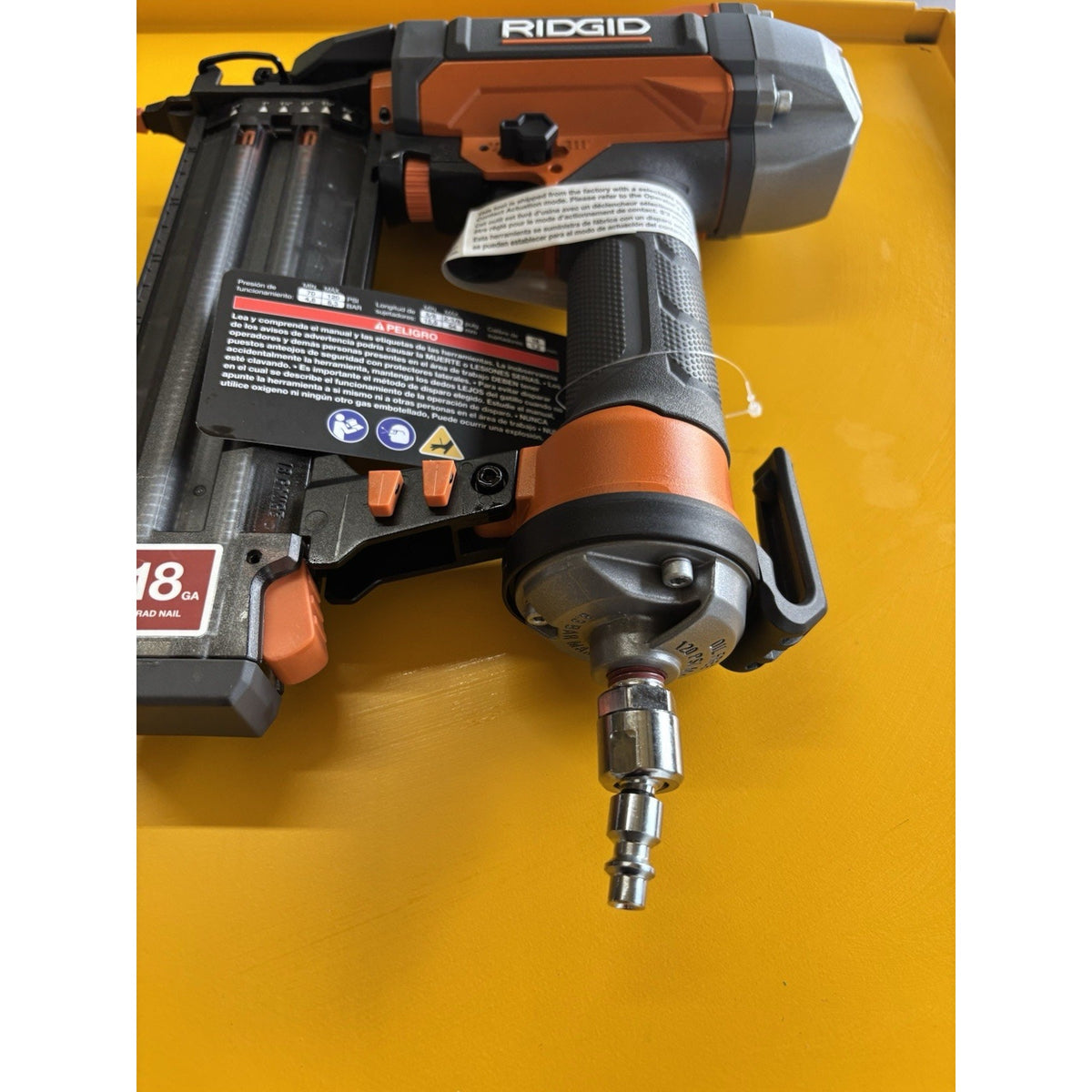 RIDGID AT161001 Pneumatic 18 Gauge Brad Nailer - Brad Nail Type