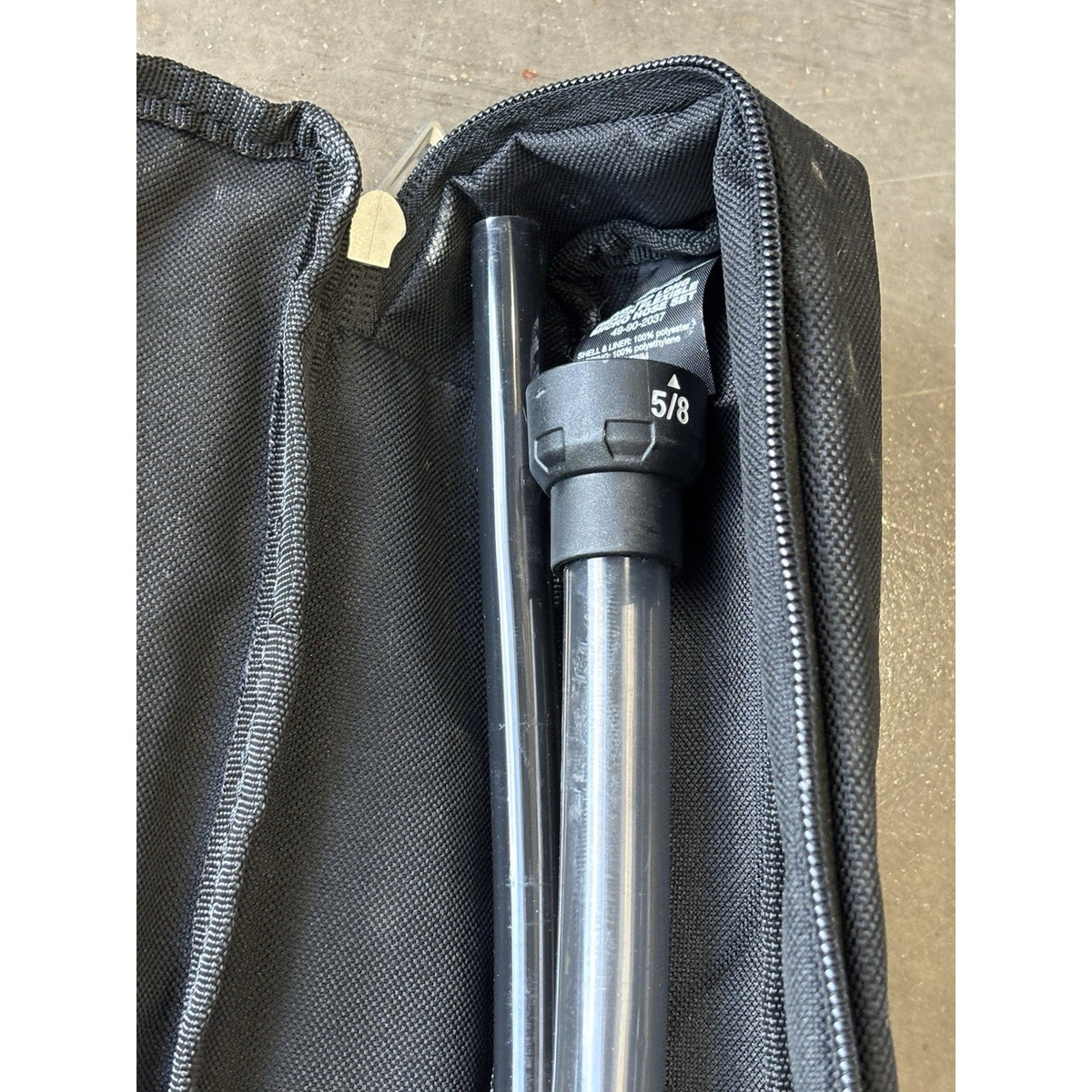 Milwaukee AIR-TIP 4pc Vacuum Attachment Set w/ Carrying Case Black/Red
