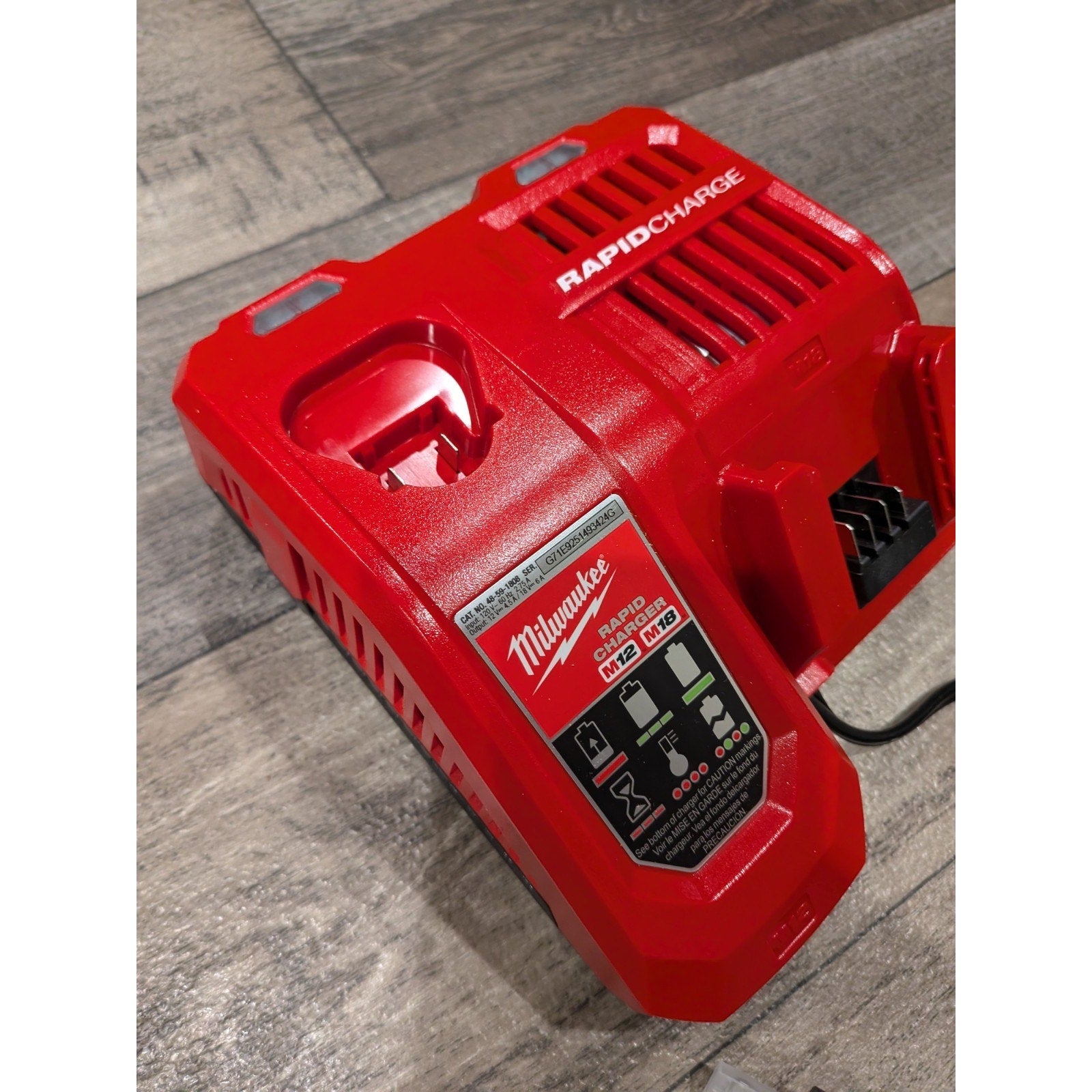 Milwaukee Rapid Charger M12 and M18 Multi-Voltage, 48-59-1808