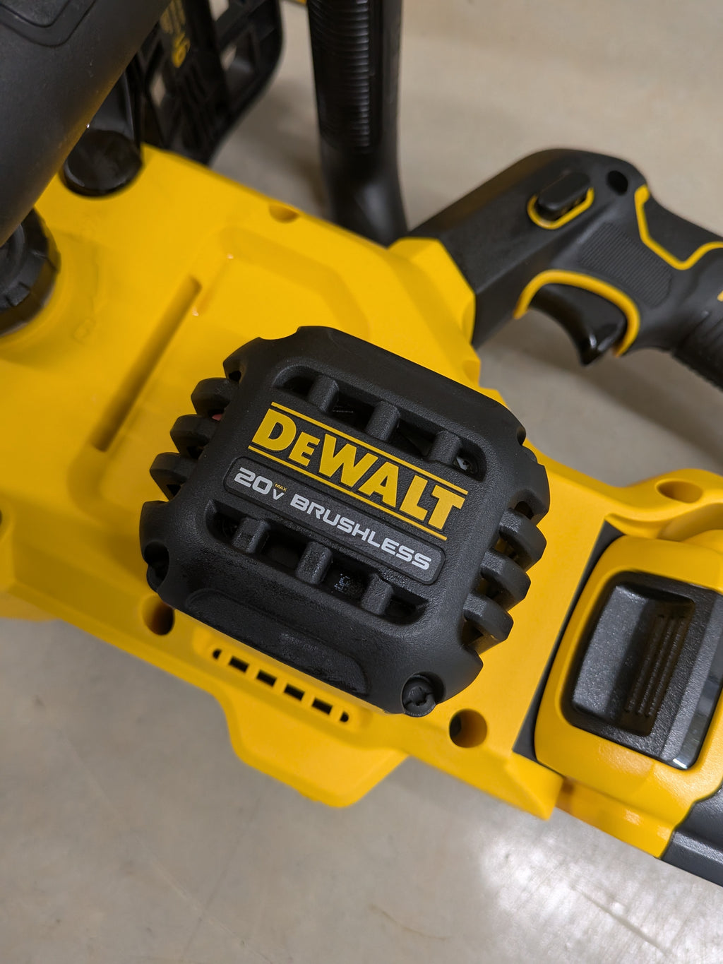 Dewalt - 20-Volt MAX 12 in. Battery Powered Brushless Chainsaw (Tool Only)