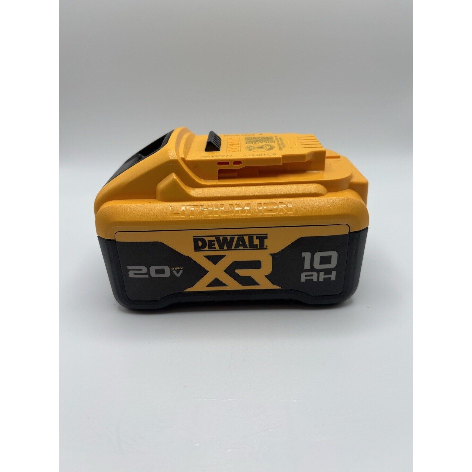 DEWALT MAX XR 20V Li-Ion Battery - DCB210