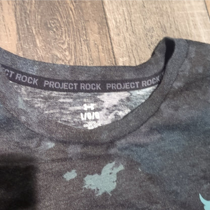 Under Armour Project Rock Men's Black/Gray Camo Logo Tagless Crew T-Shirt L