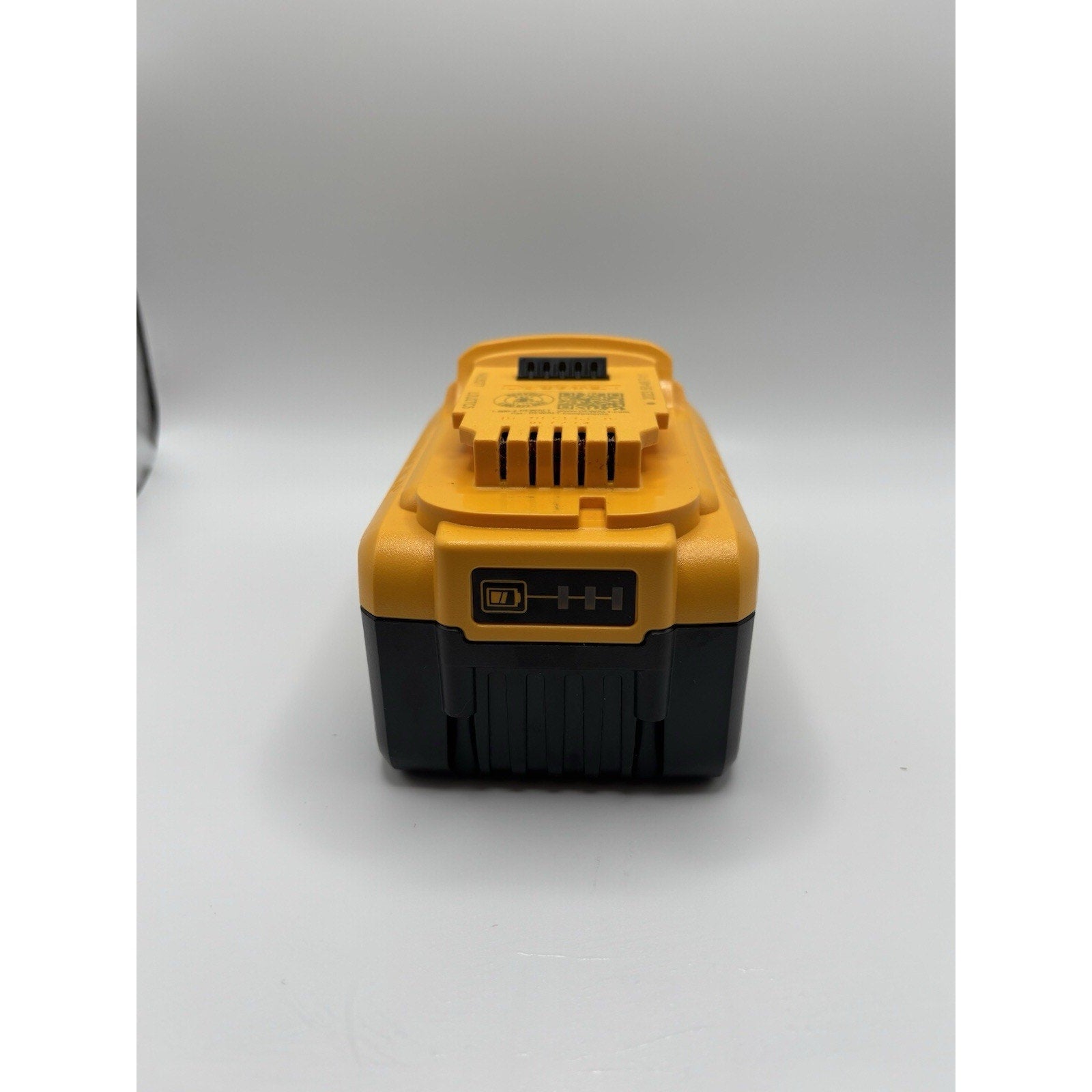 DEWALT MAX XR 20V Li-Ion Battery - DCB210