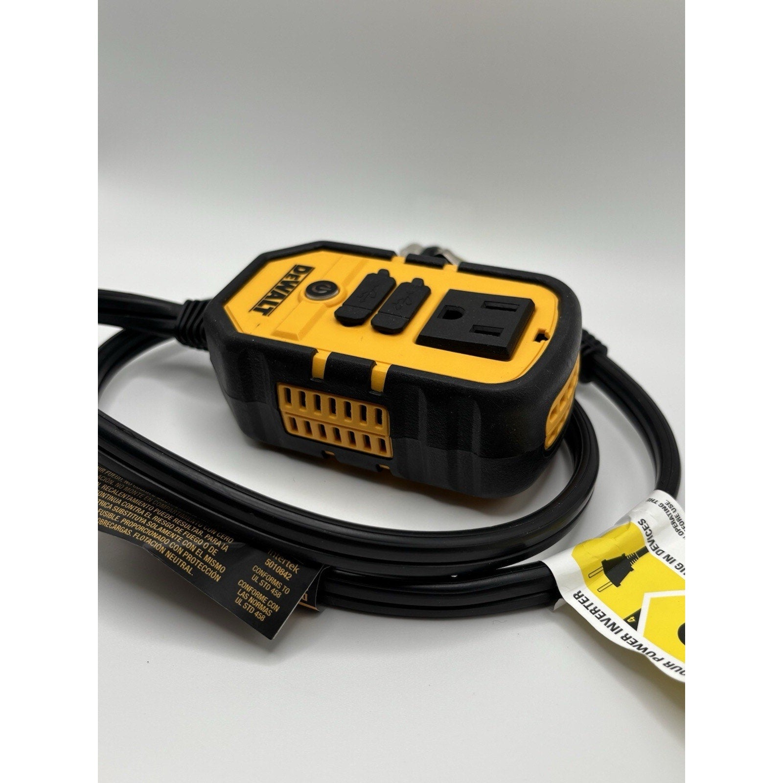 DeWalt 140 Watt Portable Power Inverter for Car with Dual USB Ports