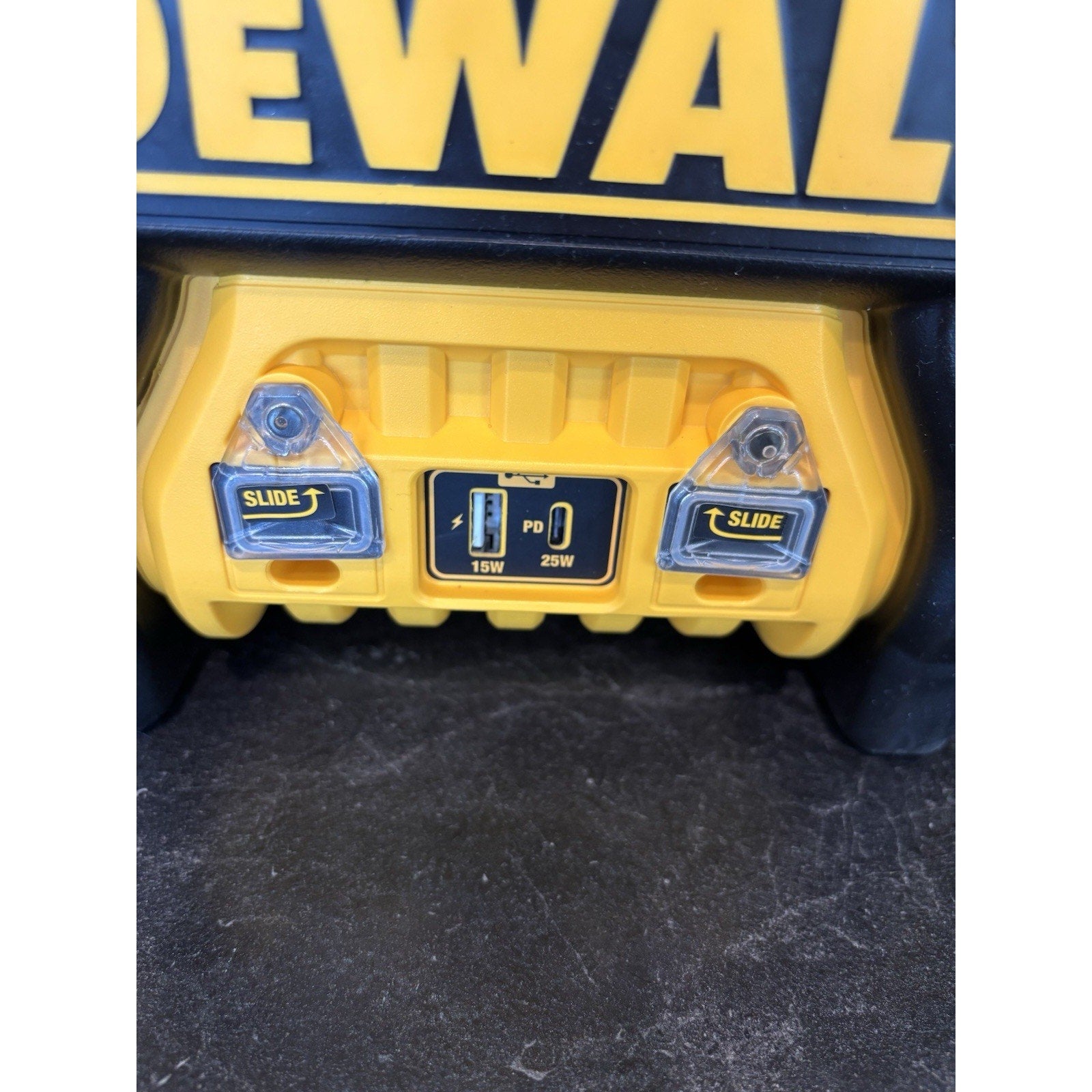 DEWALT Portable Power 2000 Peak Amp Jump Starter w/Digital Compressor